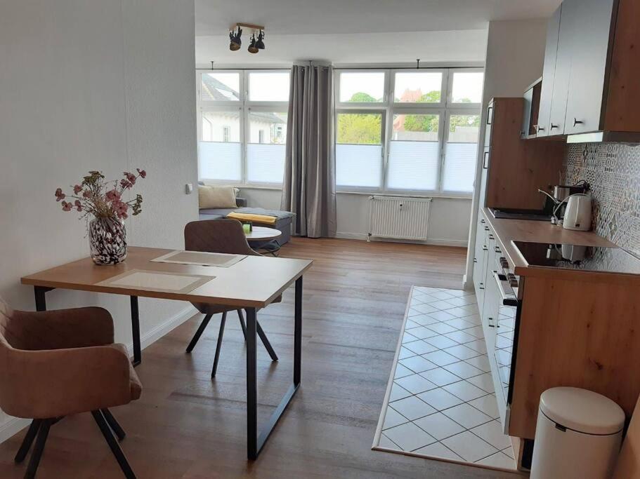 Helle, Offene Whg Im Zentrum Vom Ostseebad Goehren Goehren  Eksteriør billede
